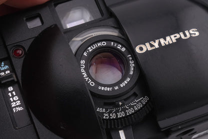 Olympus XA + A11 Elektronische Flitser Gecontroleerd Geslaagd