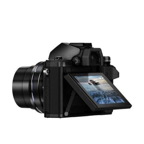 OM-D E-M10 II - Noir + Objectif Olympus M.Zuiko Digital ED 14-42mm f/3.5-5.6