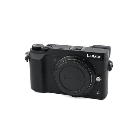 DSLR Lumix DMC-GX80K - Noir + Panasonic Lumix G Vario 12-32mm f/3.5-5.6 ASPH Mega O.I.S f/3.5-5.6