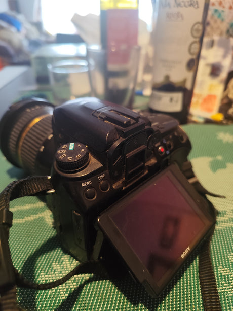 Sony A560