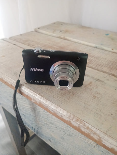 Nikon Coolpix A100