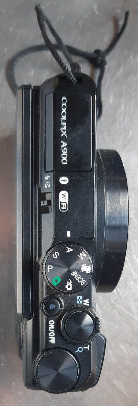 NIKON COOLPIX A900