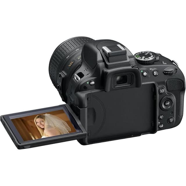 SLR D5100 - Black + Nikon AF-S DX Nikkor 18-55mm f/3.5-5.6G f/3.5-5.6 de segunda mano en Camera Market