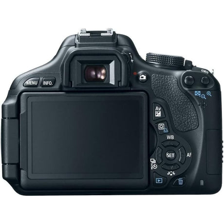 EOS Rebel T3I SLR - Zwart + Canon Zoomlens EF-S 18-55mm f/3.5-5.6 IS II