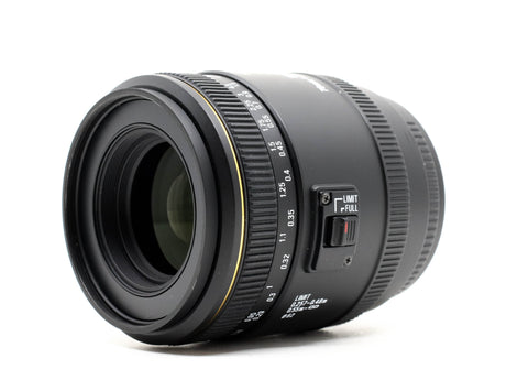 Sigma 70mm f/2.8 EX DG Macro - Pentax Mount