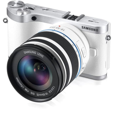 SLR NX1000 - Blanc + Objectif Samsung 18-55 mm f/3.5-5.6 OIS III + Objectif Samsung 50-200 mm f/4-5.6 ED OIS II f/3.5-5.6 + f/4-5.6