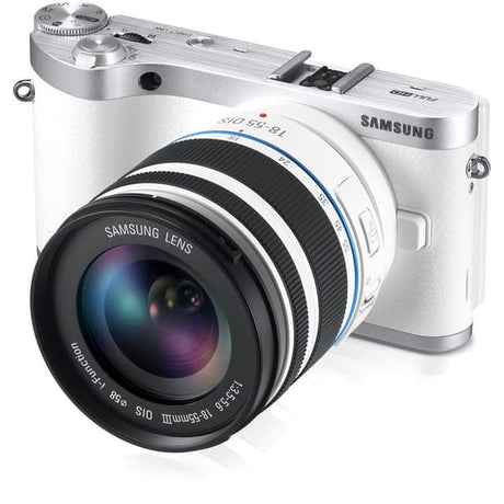 SLR NX1000 - Blanc + Objectif Samsung 18-55 mm f/3.5-5.6 OIS III + Objectif Samsung 50-200 mm f/4-5.6 ED OIS II f/3.5-5.6 + f/4-5.6