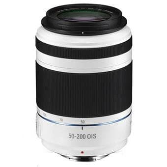 SLR NX1000 - Blanc + Objectif Samsung 18-55 mm f/3.5-5.6 OIS III + Objectif Samsung 50-200 mm f/4-5.6 ED OIS II f/3.5-5.6 + f/4-5.6