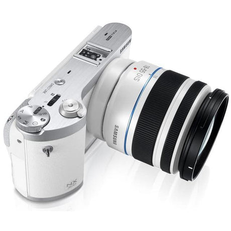 SLR NX1000 - Blanc + Objectif Samsung 18-55 mm f/3.5-5.6 OIS III + Objectif Samsung 50-200 mm f/4-5.6 ED OIS II f/3.5-5.6 + f/4-5.6