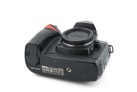 Nikon D70s (Body) | Camera Market