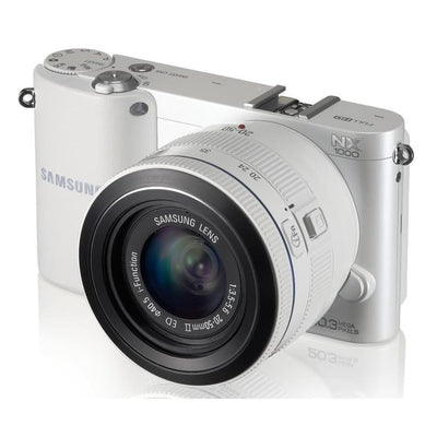 NX1000 - Blanc + Samsung NX 20-50 mm f/3,5-5,6 ED f/3,5-5,6