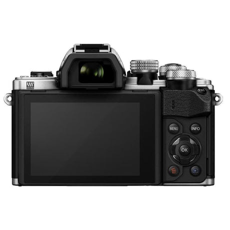 OM-D E-M10 III - Argent/Noir + Olympus M.Zuiko Digital 14-42 mm f/3.5-5.6 II R f/3.5-5.6