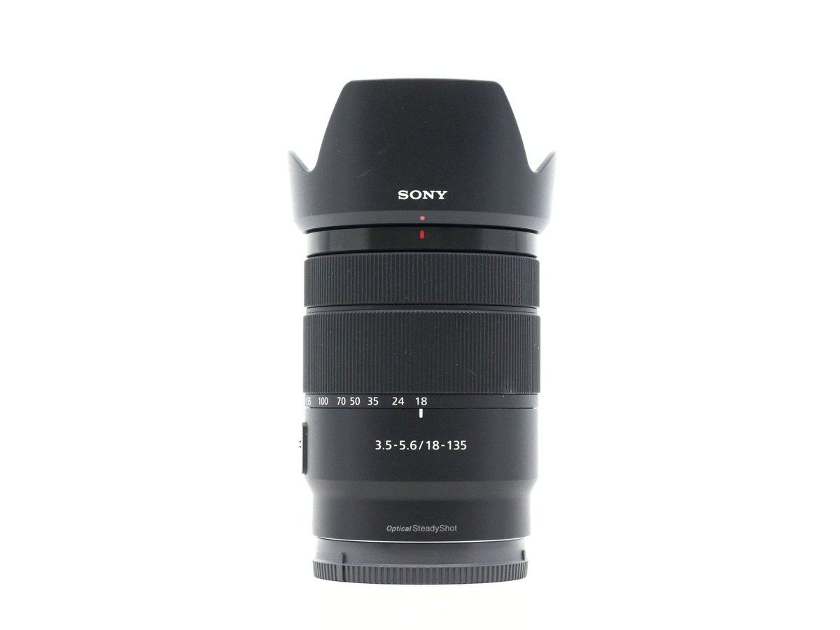 Sony E 18-135mm f/3.5-5.6 OSS Lens · hoofdafbeelding
