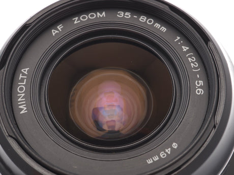 Minolta Dynax 303Si + 35-80mm f4-5.6 AF Zoom + Pare-Soleil pour A 35-80mm f4-5.6