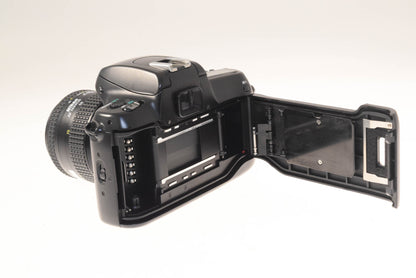 Nikon F50 + 35-70mm f3.3-4.5 AF Nikkor Lens