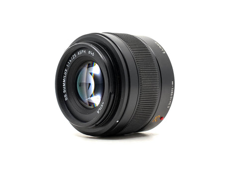 Panasonic Leica DG Summilux 25mm f/1,4 ASPH II