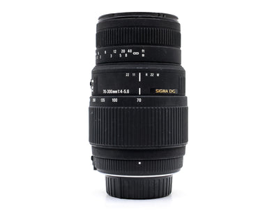 Sigma 70-300mm f/4-5.6 Macro - Monture Nikon