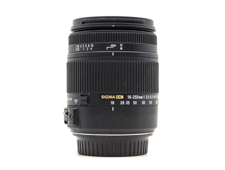 Sigma 18-250mm f/3.5-6.3 DC Macro OS HSM - Monture Canon EF-S