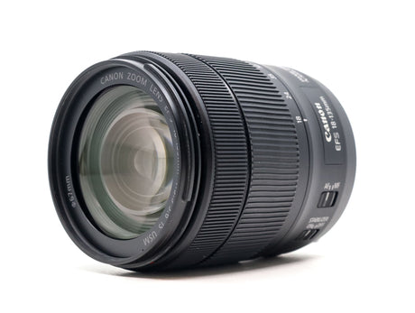 Canon EF-S 18-135mm f/3,5-5,6 IS USM
