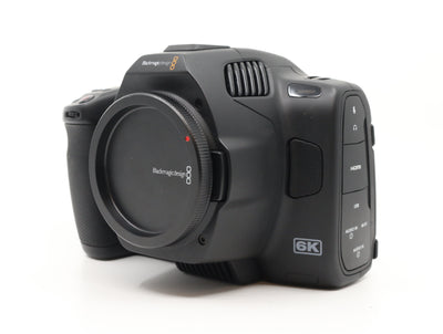 Blackmagic Design Pocket Cinema Camera 6k Pro - Monture Canon EF
