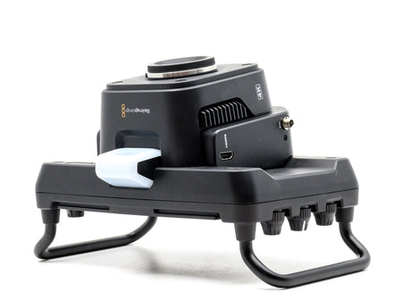 Blackmagic Design Studio Camera 4K - Monture Micro Four Thirds