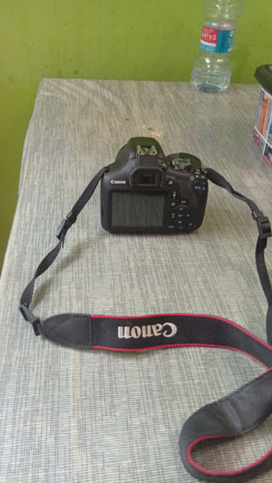 Canon Eos2000dcc5ed8eb-1706-4cb8-b6fc-4dcea3cdc8a4