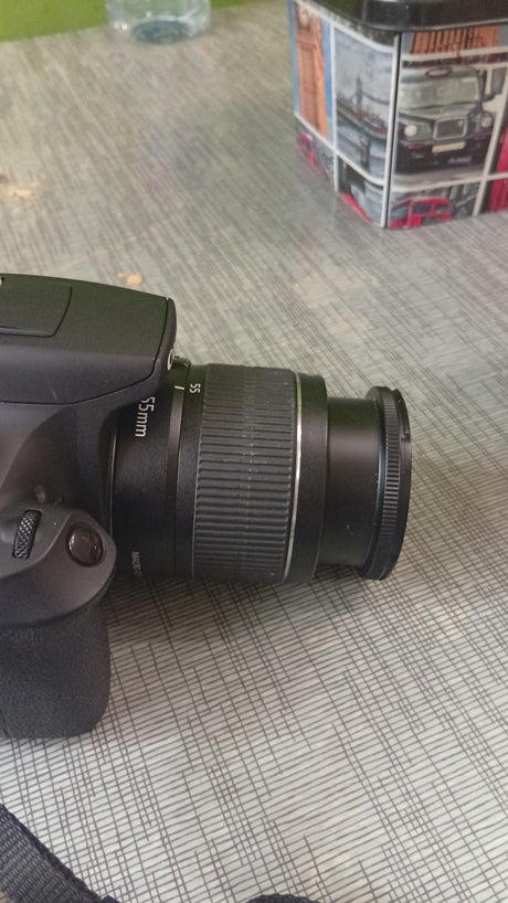 Canon EOS 2000D
