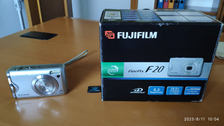 FUJIFILM FINEPIX F20