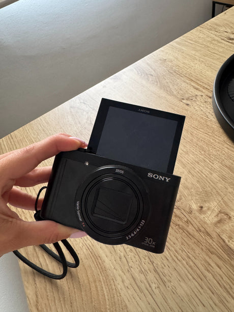 Sony CyberShot DSC-WX500