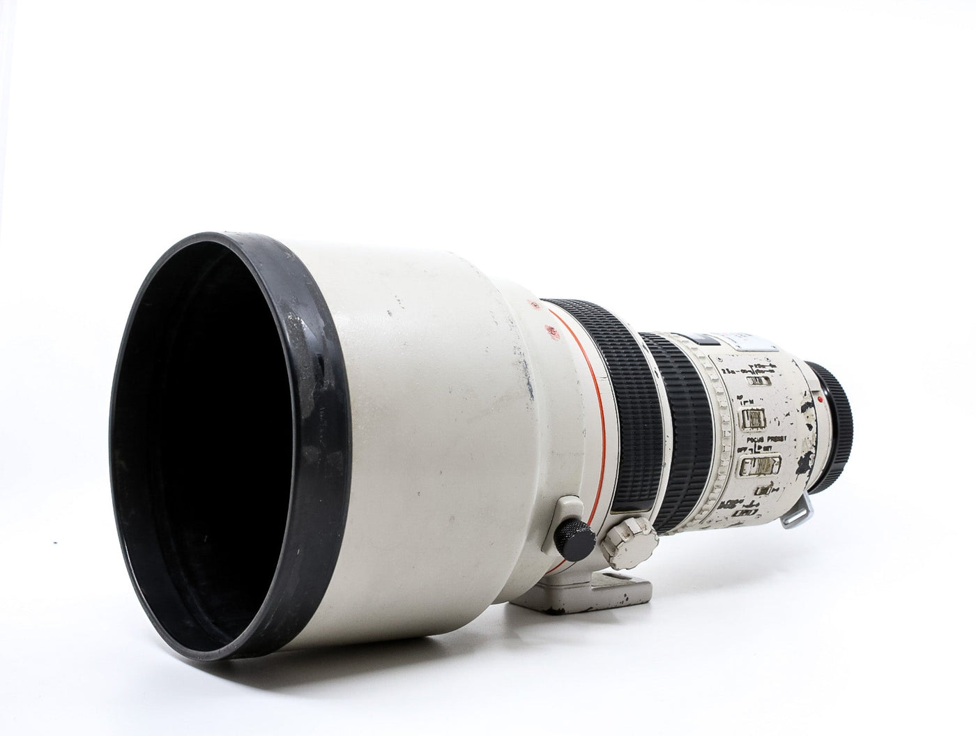 Canon EF 200mm f/1.8 L USM · hoofdafbeelding