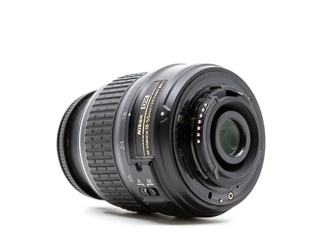 Nikon AF-S DX Nikkor 18-55 mm f/3,5-5,6G ED II