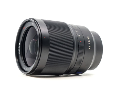Sony FE 35mm f/1.4 ZA Zeiss Distagon T* Lens