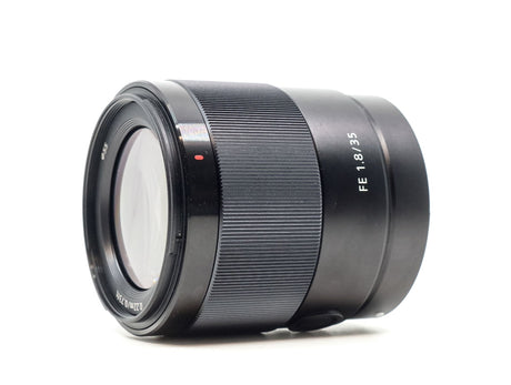 Sony FE 35mm f/1.8 Lens | Scherpe Beelden & Laag Licht