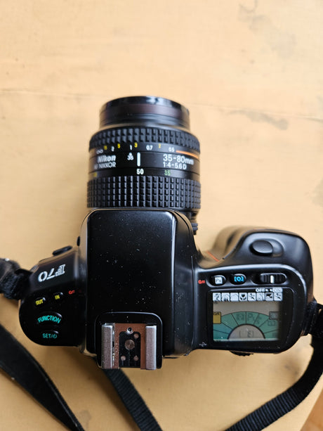 Nikon F70