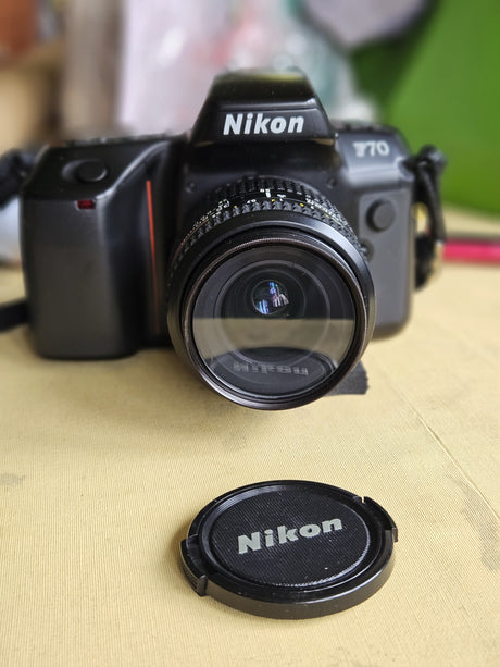 Nikon F70