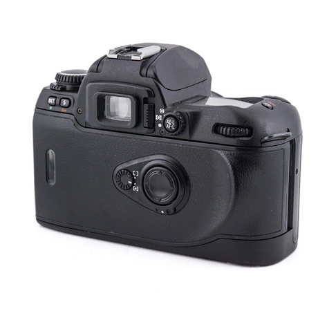 Nikon F80 + 50mm f1.8 AF Nikkor - Appareil Photo Argentique 35mm SLR Premium