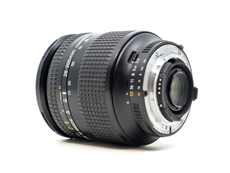 Nikon AF Nikkor 28-200mm f/3,5-5,6D