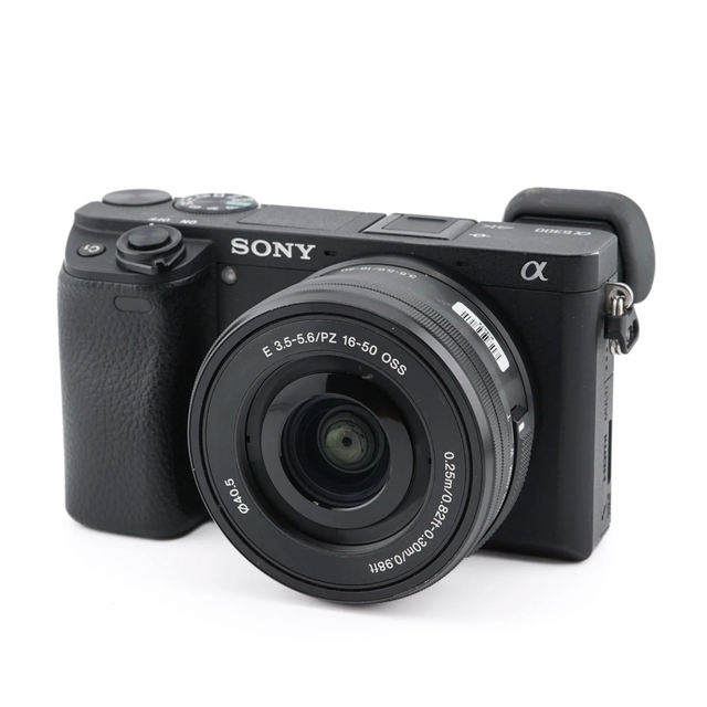 Sony A6300 + 15-50mm f3.5-5.6 PZ OSS E de segunda mano en Camera Market