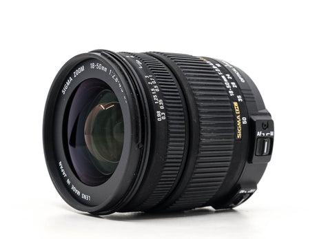 Sigma 18-50mm f/2.8 EX DC - Monture Nikon