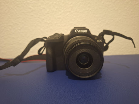 Canon EOS R50 RF-S 18-45mm F4.5-6.3 IS STM KIT