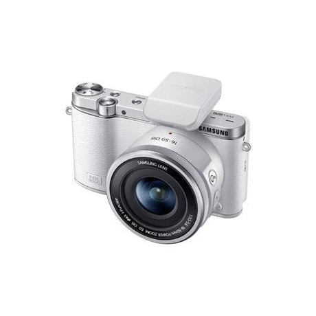 NX3000 - Blanc + Samsung NX 16-50mm f/3.5-5.6 Power Zoom ED OIS + 50-200mm f/4.0-5.6 ED OIS III f/3.5-5.6 + f/4-5.6