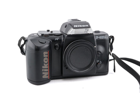**Nikon F-401s**