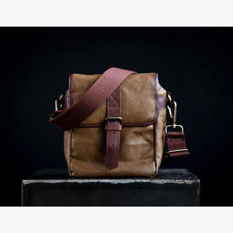 Berlijnse Olijfgroene Waxed Canvas Cameratas