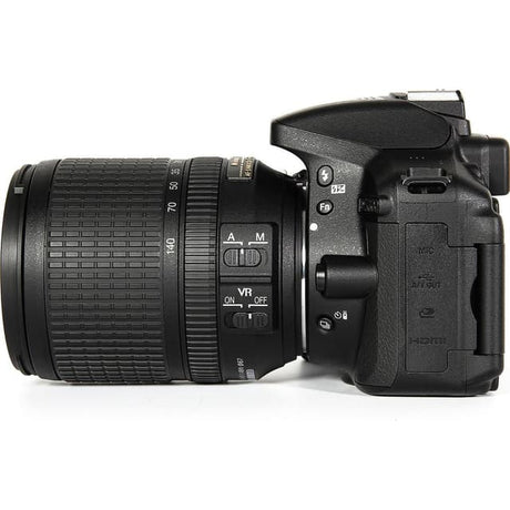 D5300 Reflex - Noir + Nikkor AF-S DX Nikkor 18-140mm f/3.5-5.6G ED VR f/3.5-5.6G
