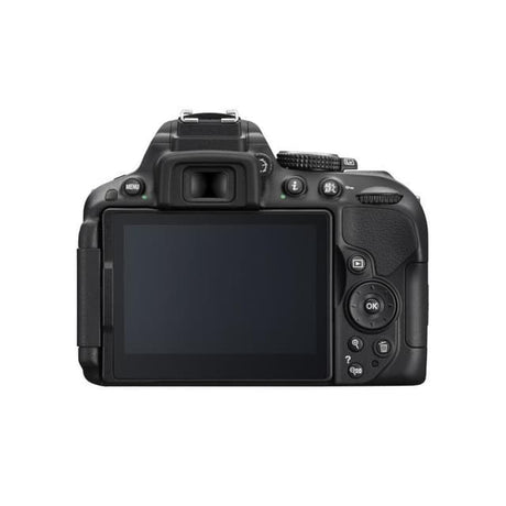 D5300 Reflex - Noir + Nikkor AF-S DX Nikkor 18-140mm f/3.5-5.6G ED VR f/3.5-5.6G