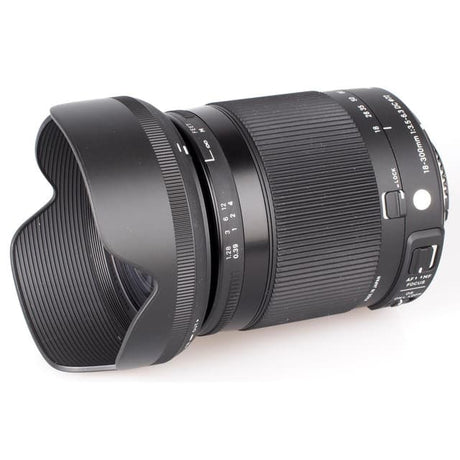 Sigma Nikon 18-300mm f/3,5-6,3 Objectifs