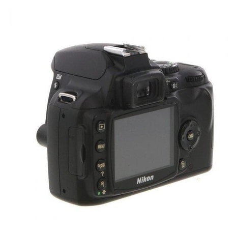 D40 Reflex - Noir + Nikon AF-S DX Nikkor 18-55mm f/3.5-5.6G II + Nikon AF-S DX 55-200mm f/4-5.6G ED f/3.5-5.6 + f/4-5.6