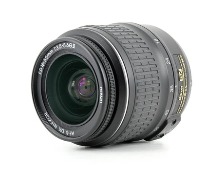 Nikon AF-S DX Nikkor 18-55mm f/3.5-5.6G ED II