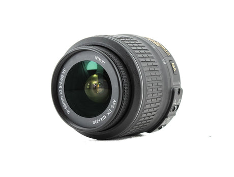 Nikon AF-S DX Nikkor 18-55 mm f/3,5-5,6G VR