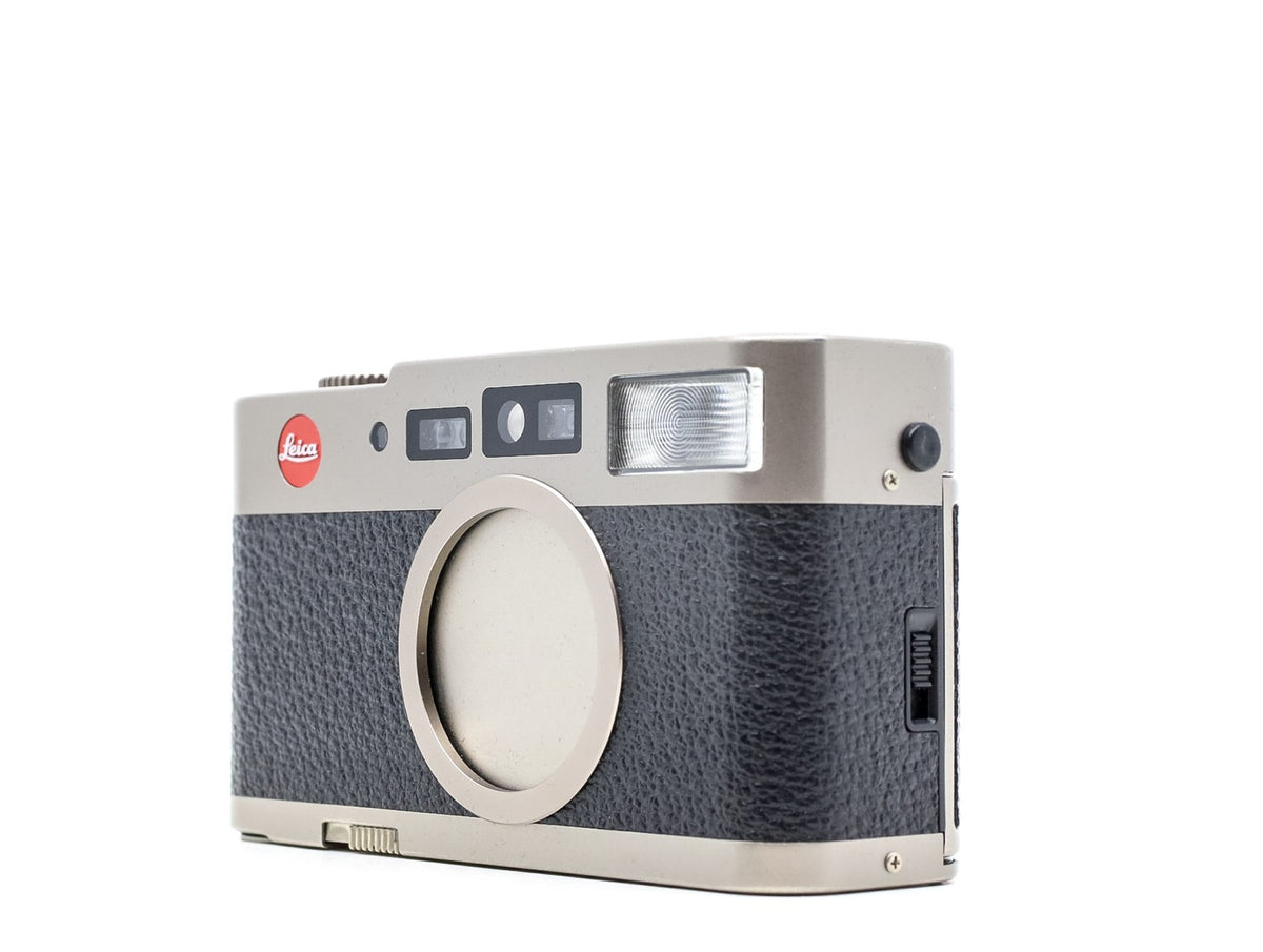 Leica CM · image principale